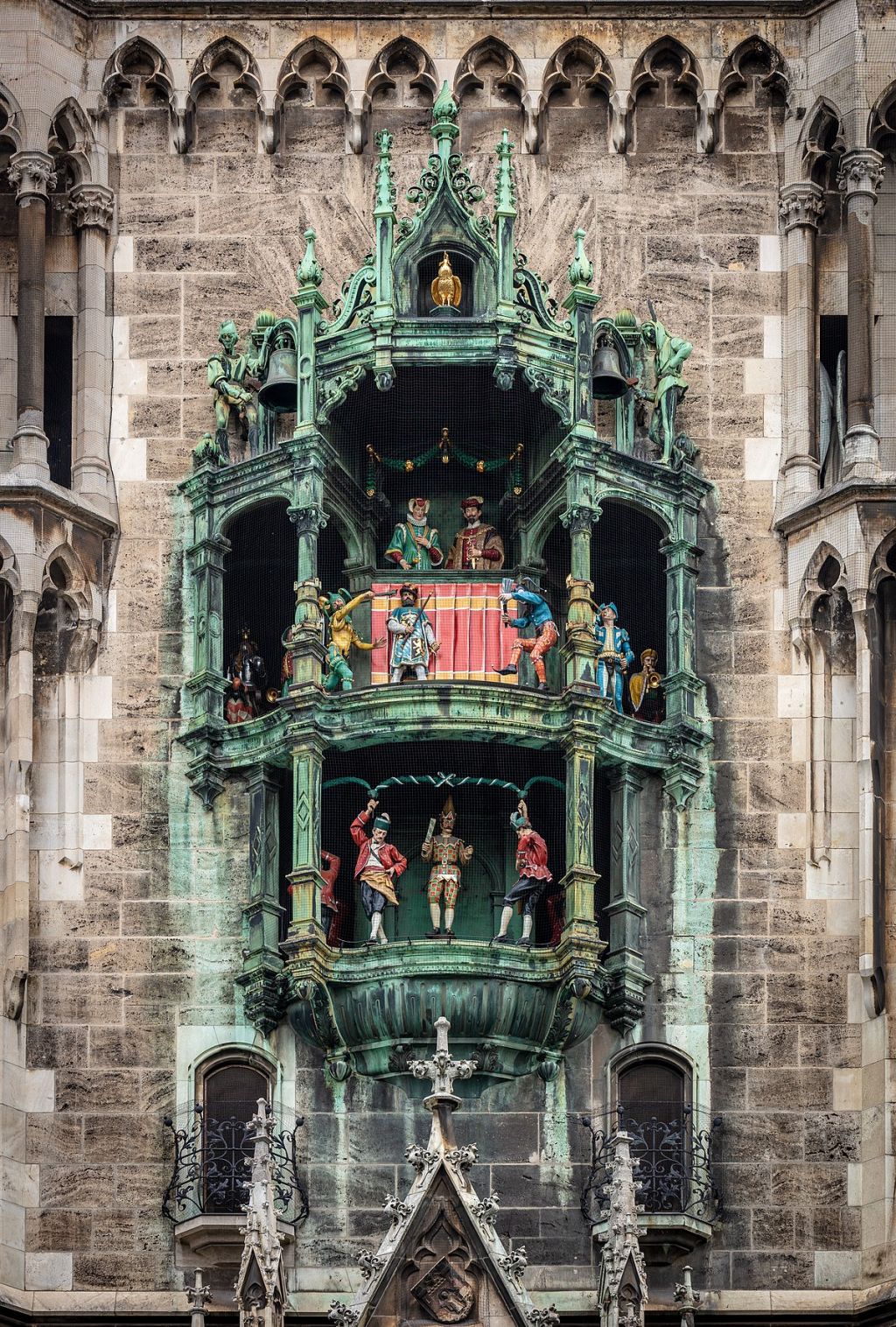 Rathaus-Glockenspiel  – речі, які не можна пропустити в Мюнхені