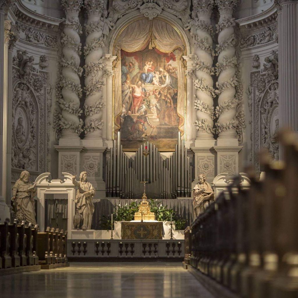 Theatinerkirche St. Kajetan – речі, які не можна пропустити в Мюнхені