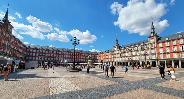 Plaza Mayor вдень, Мадрид 