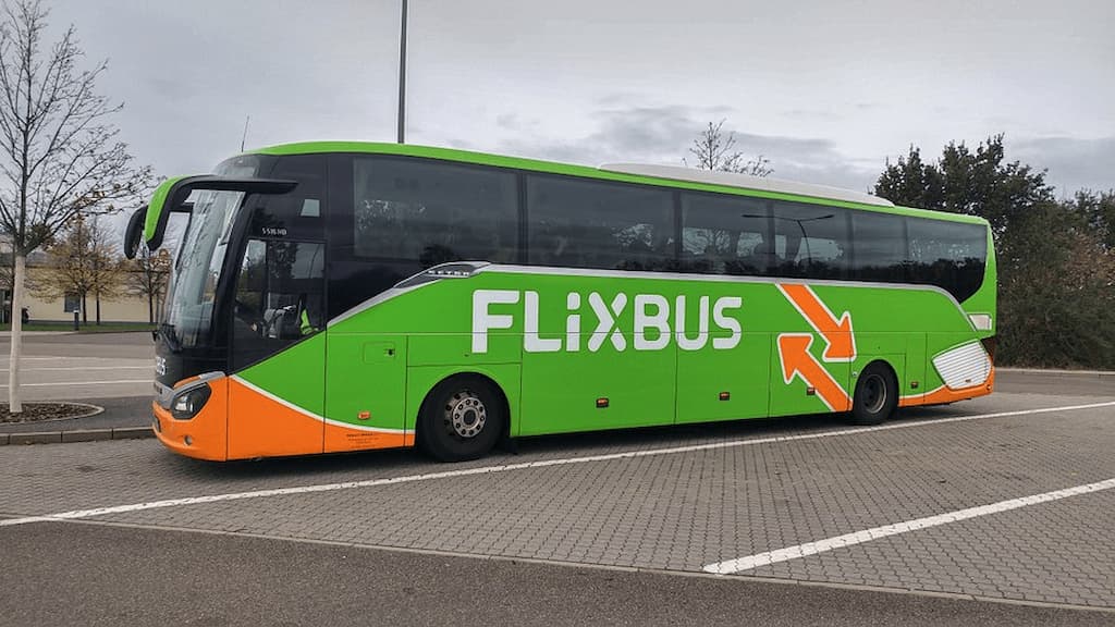Розпродаж FlixBus 2025: квитки по Європі від €1 на різдвяні ярмарки