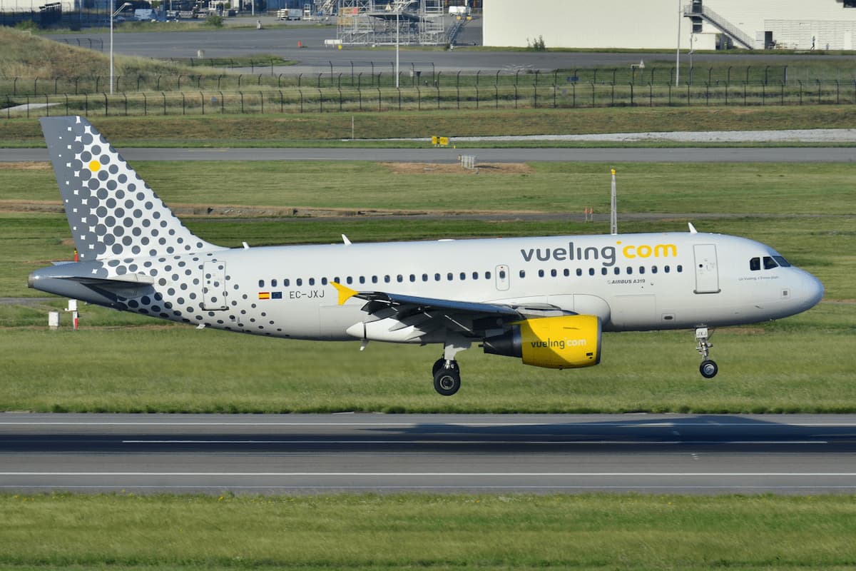 Vueling оголосив розпродаж авіаквитків по Європі: ціни від €16 до березня 2026 року