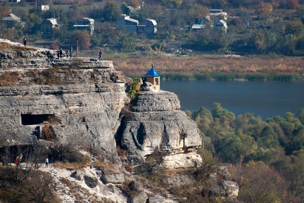 Монастир Сахарна