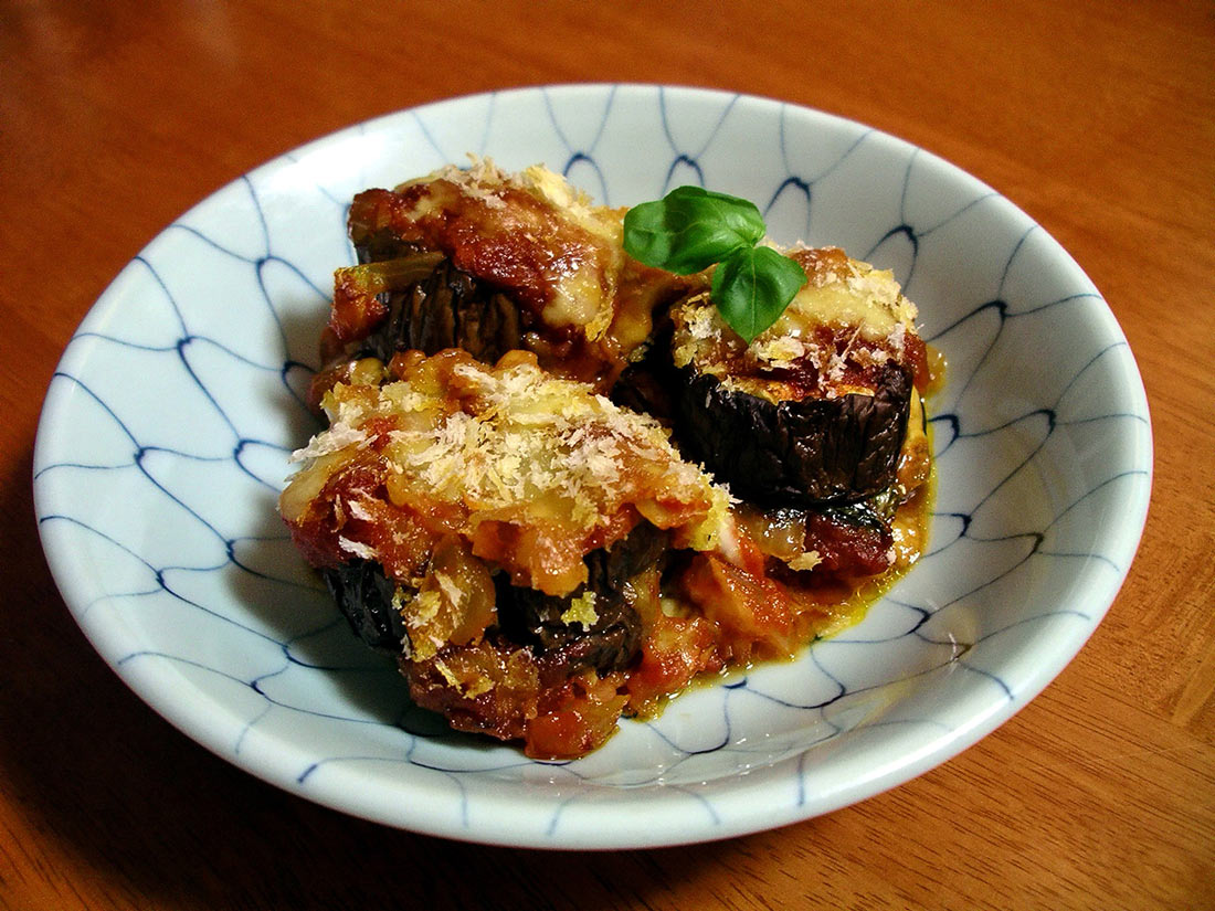 Parmigiana di melanzane (Баклажаны с пармезаном)